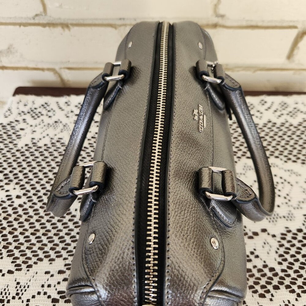 Like New Coach Mini Bennett Silver Metallic Leather Shoulder Bag Purse - Picture 11 of 14
